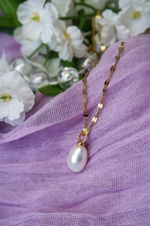 Luminous White Pearl Necklace🤍