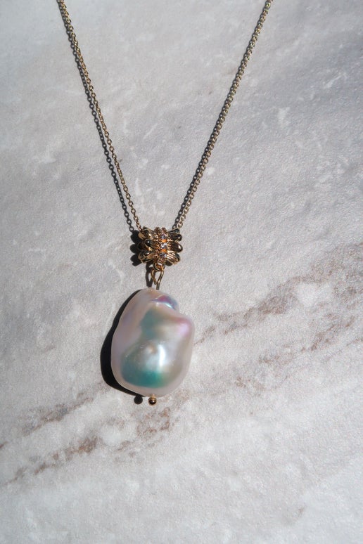 HQ White Baroque Pendant