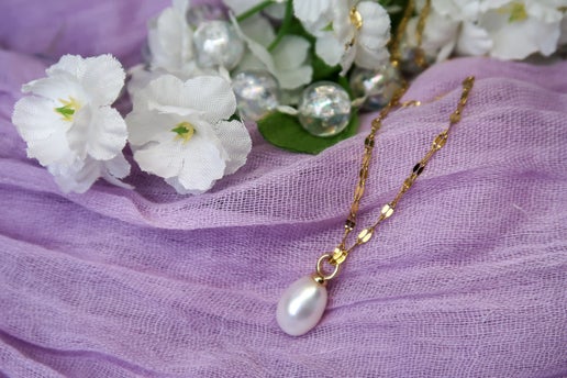 Luminous White Pearl Necklace🤍