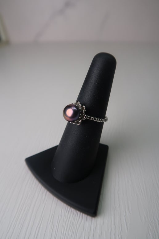 Stunning Purple Freshwater Pearl Flower Ring