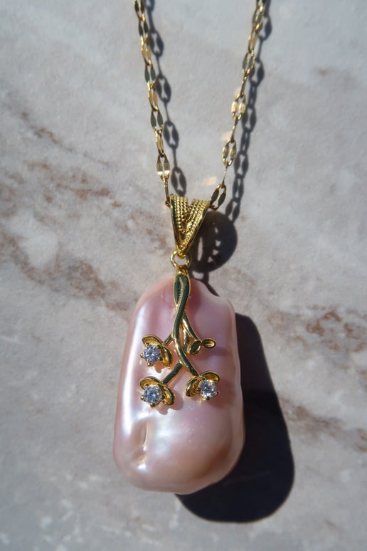 Natural Pink Baroque Pendant Necklace