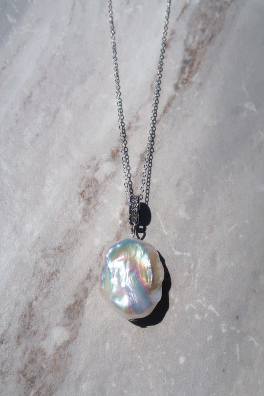 HQ Rainbow White Baroque Necklace