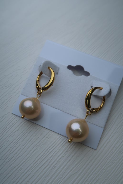 Elegant Gold Edison Freshwater Pearl Hoop Earrings!π