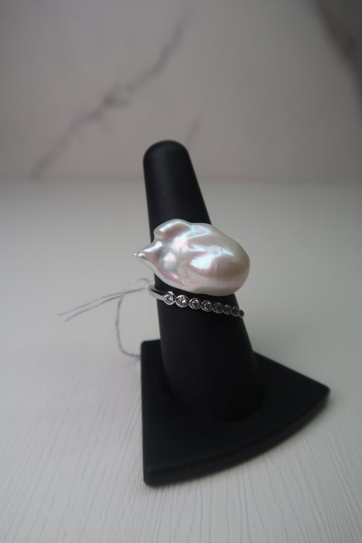 Exquisite White Baroque Pearl Ring in Sterling Silver