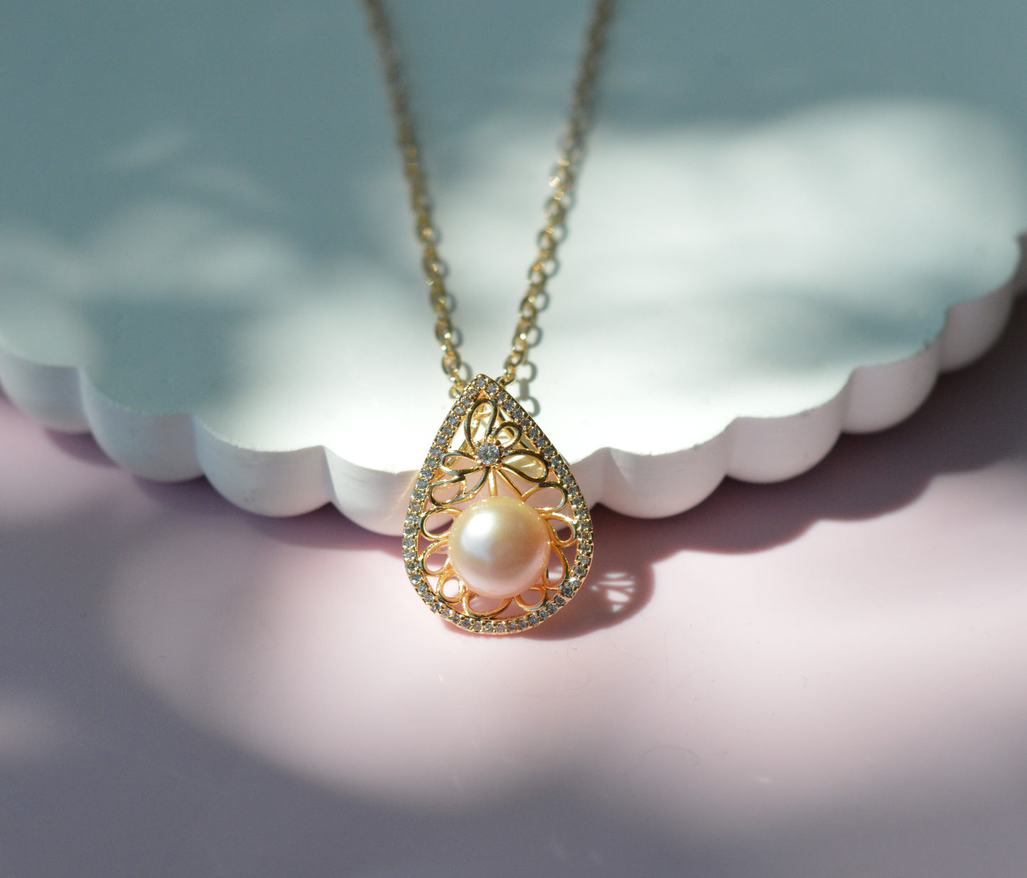 Pale Pink Pearl Pendant Necklace – 16–18" Gold Chain - Natural Freshwater Pearl