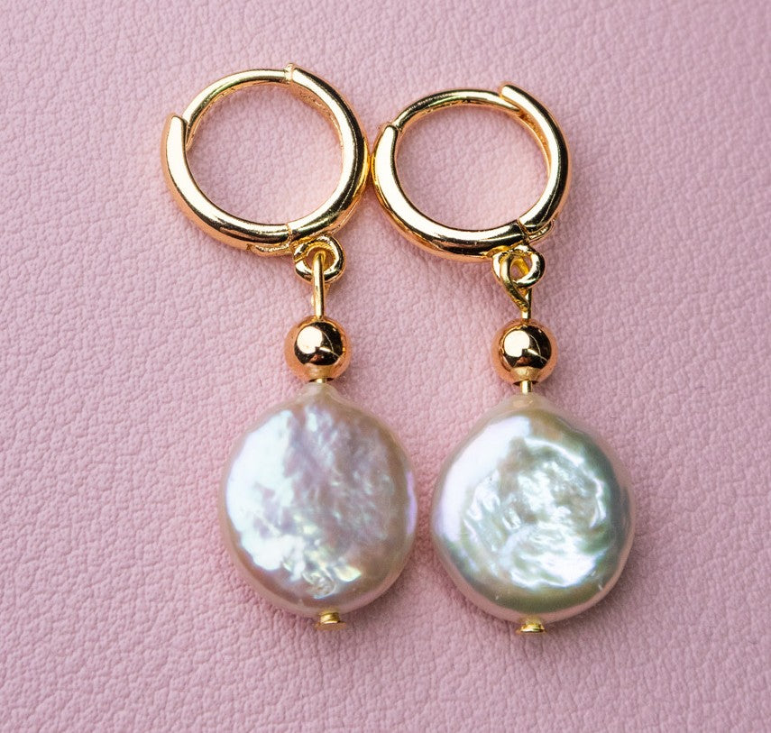 ✨ Radiant Circles of Shine! ✨ Pearl & Gold Filled Hoops