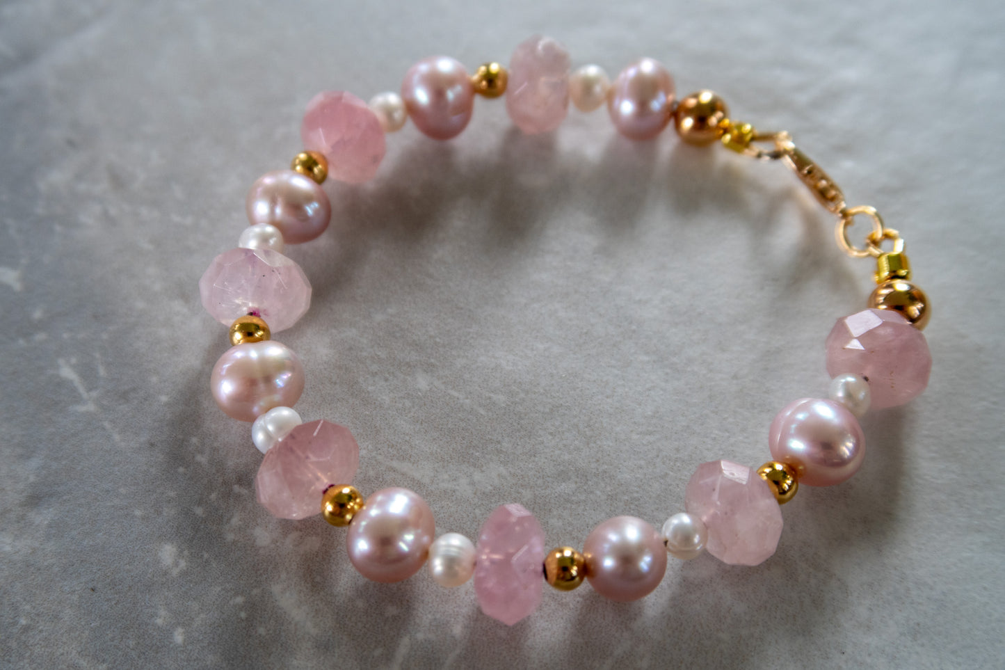 Rose Quartz & Mix Pearls Bracelet