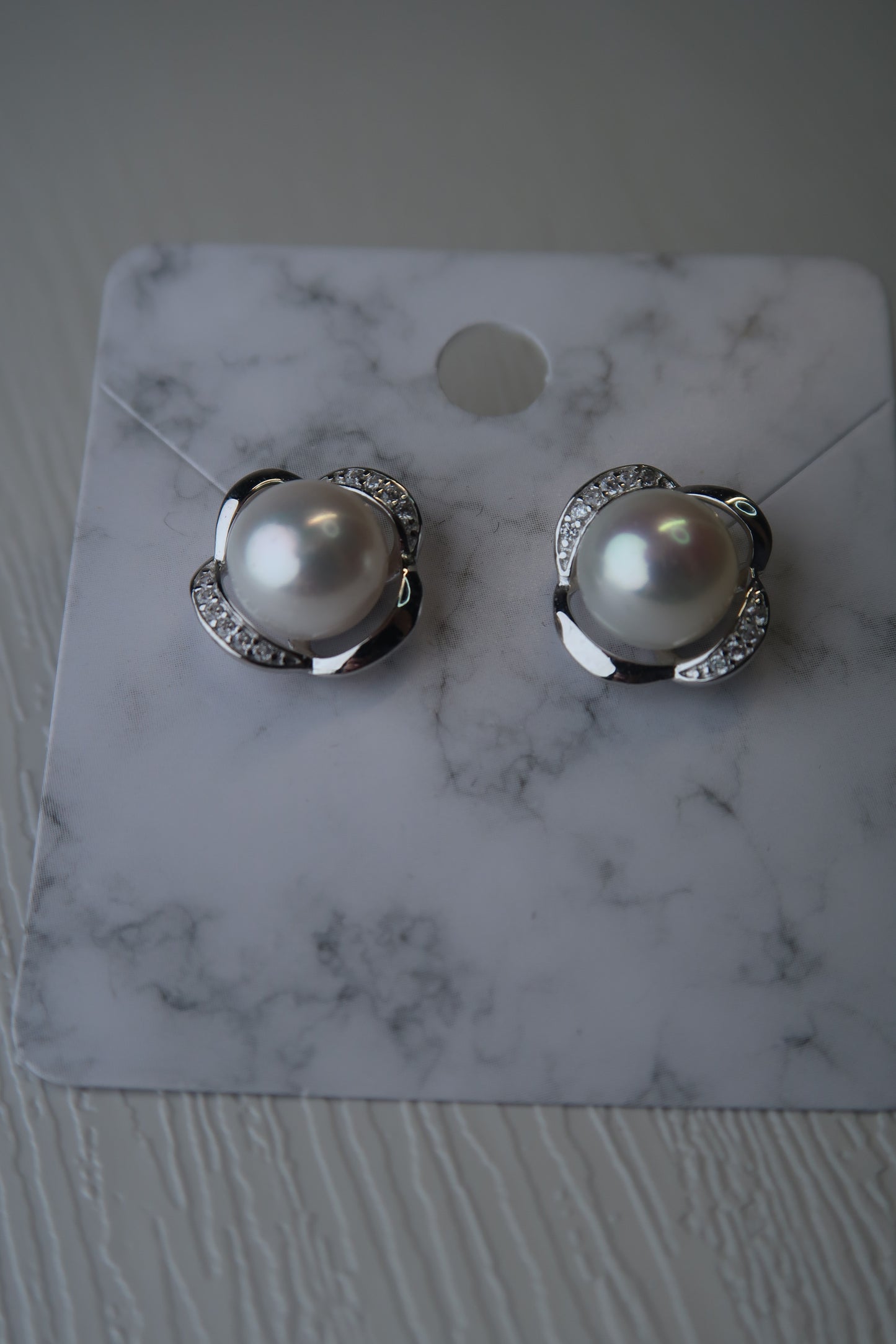 🌸Flower-Shaped Stud Earrings 🌸