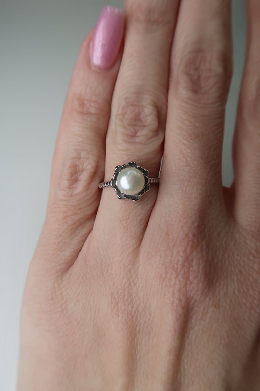 Stunning White Freshwater Pearl Flower Ring - Adjustable Band