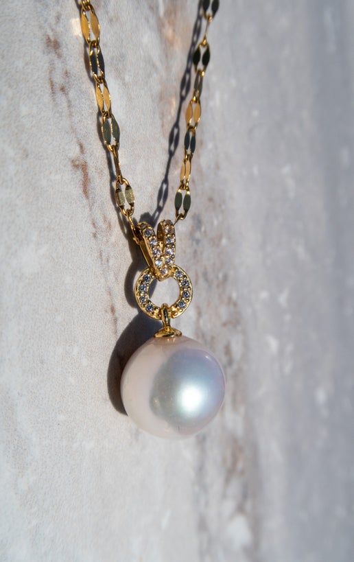 Classic White Pearl Pendant