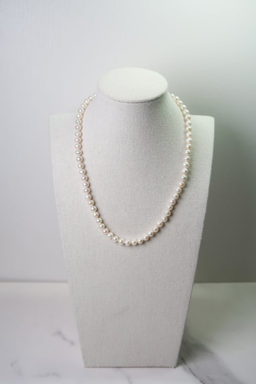 Traditional White Knotted Pearl Necklace