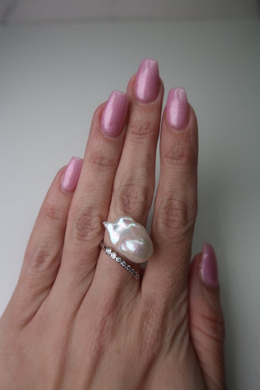Exquisite White Baroque Pearl Ring in Sterling Silver