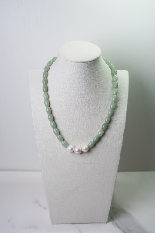 Natural Jade & Edison Pearl Necklace