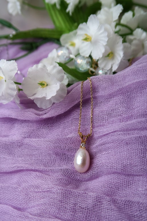 Elegant White Teardrop Pearl💜