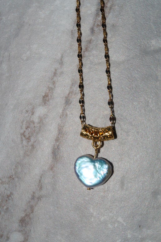 Pearly Heart Necklace - 18K Gold Plated