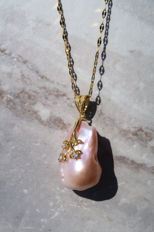 Natural Pink Baroque Pendant Necklace