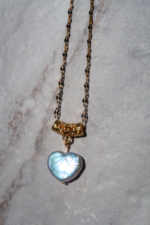 Pearly Heart Necklace - 18K Gold Plated