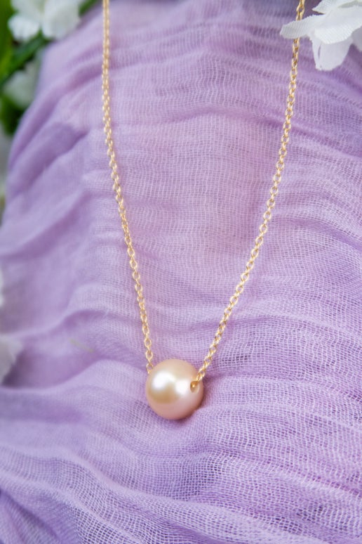 Golden Glow Pearl Necklace ✨