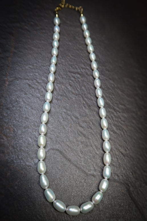 Simple White Pearl Necklace