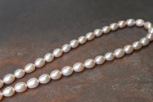 High Quality Pale Pink Rice Pearl Necklace - Gold Plated