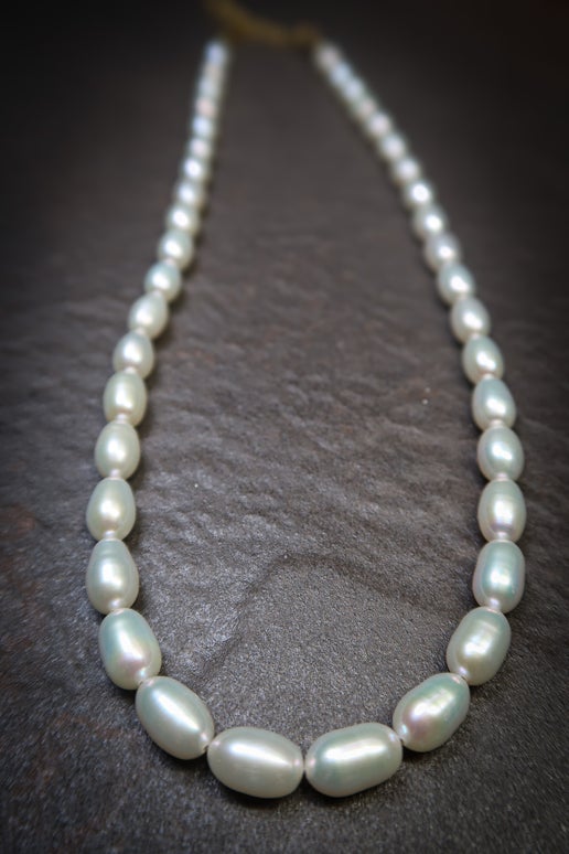 Simple White Pearl Necklace