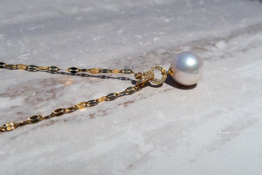 Classic White Pearl Pendant