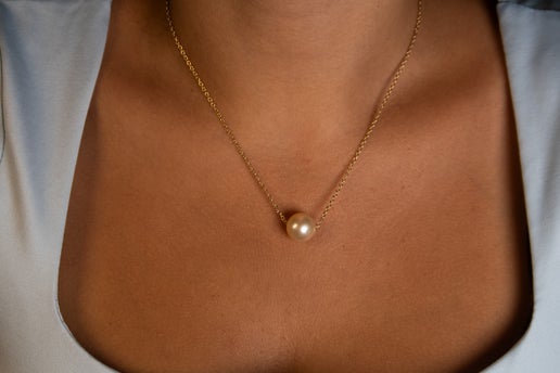 Golden Glow Pearl Necklace ✨