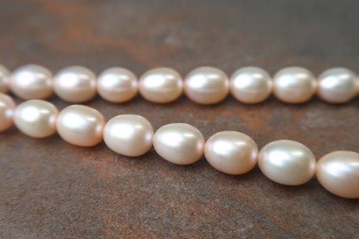 High Quality Pale Pink Rice Pearl Necklace - Gold Plated