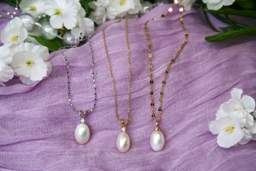 Luminous White Pearl Necklace🤍