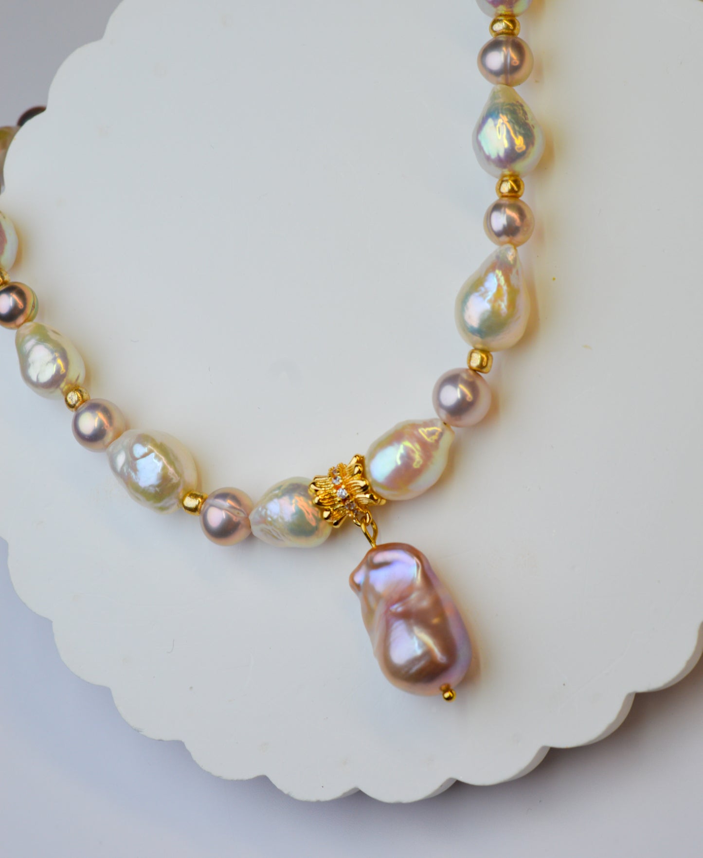 18" Pearl Pendant Necklace Natural Pink & White Baroque Pearls