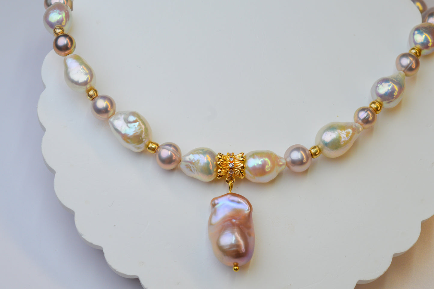 18" Pearl Pendant Necklace Natural Pink & White Baroque Pearls
