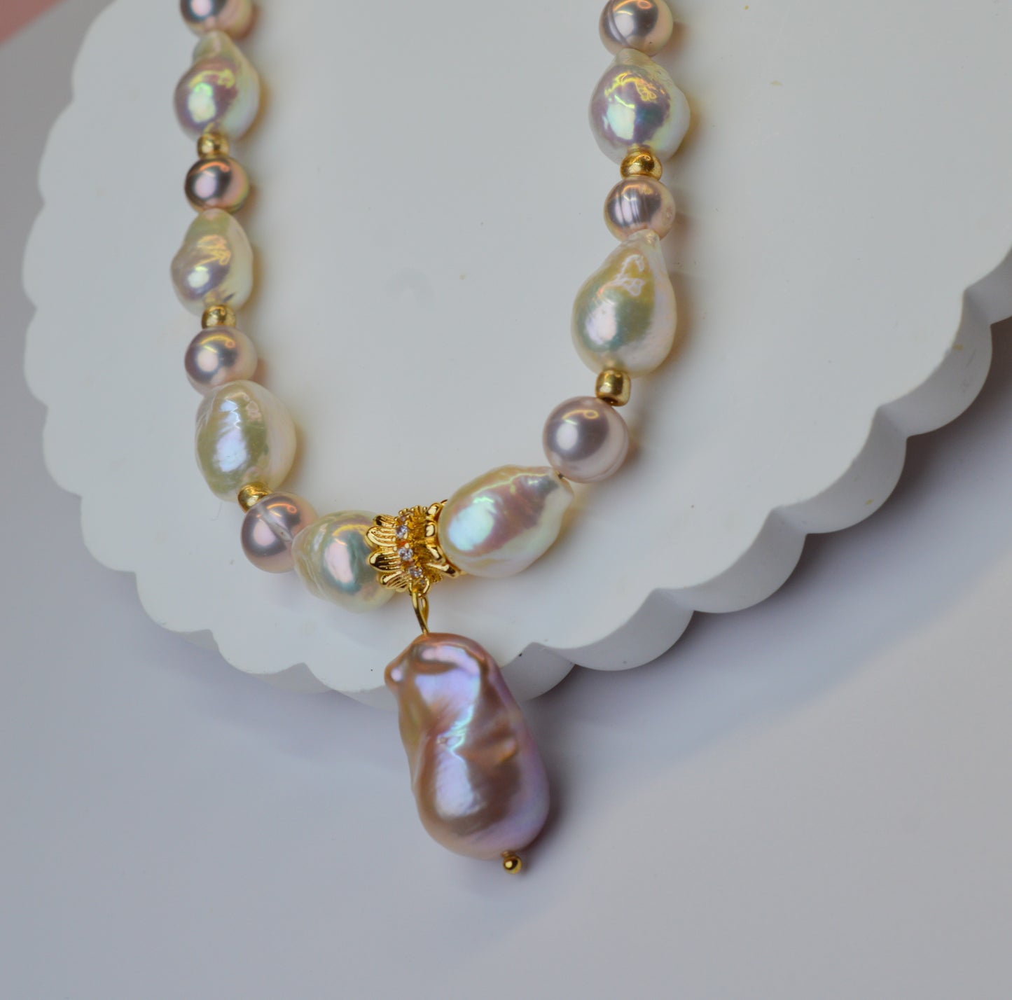 18" Pearl Pendant Necklace Natural Pink & White Baroque Pearls