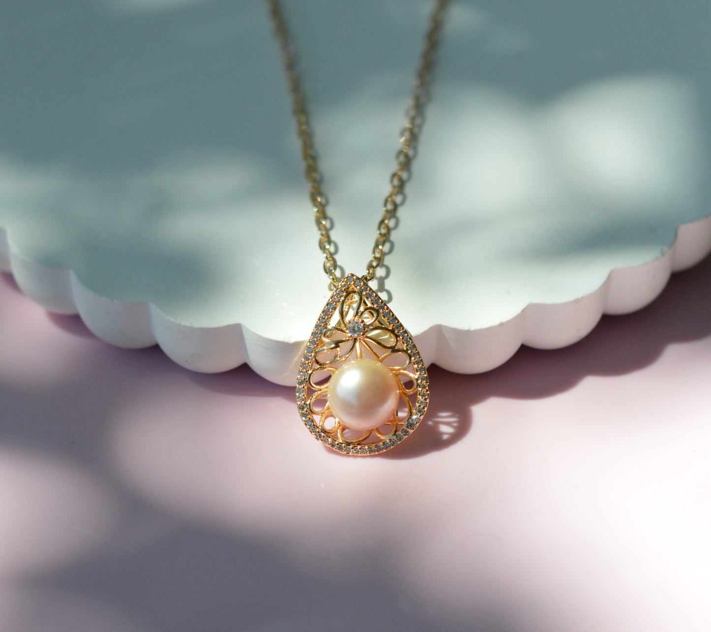 Pale Pink Pearl Pendant Necklace – 16–18" Gold Chain - Natural Freshwater Pearl