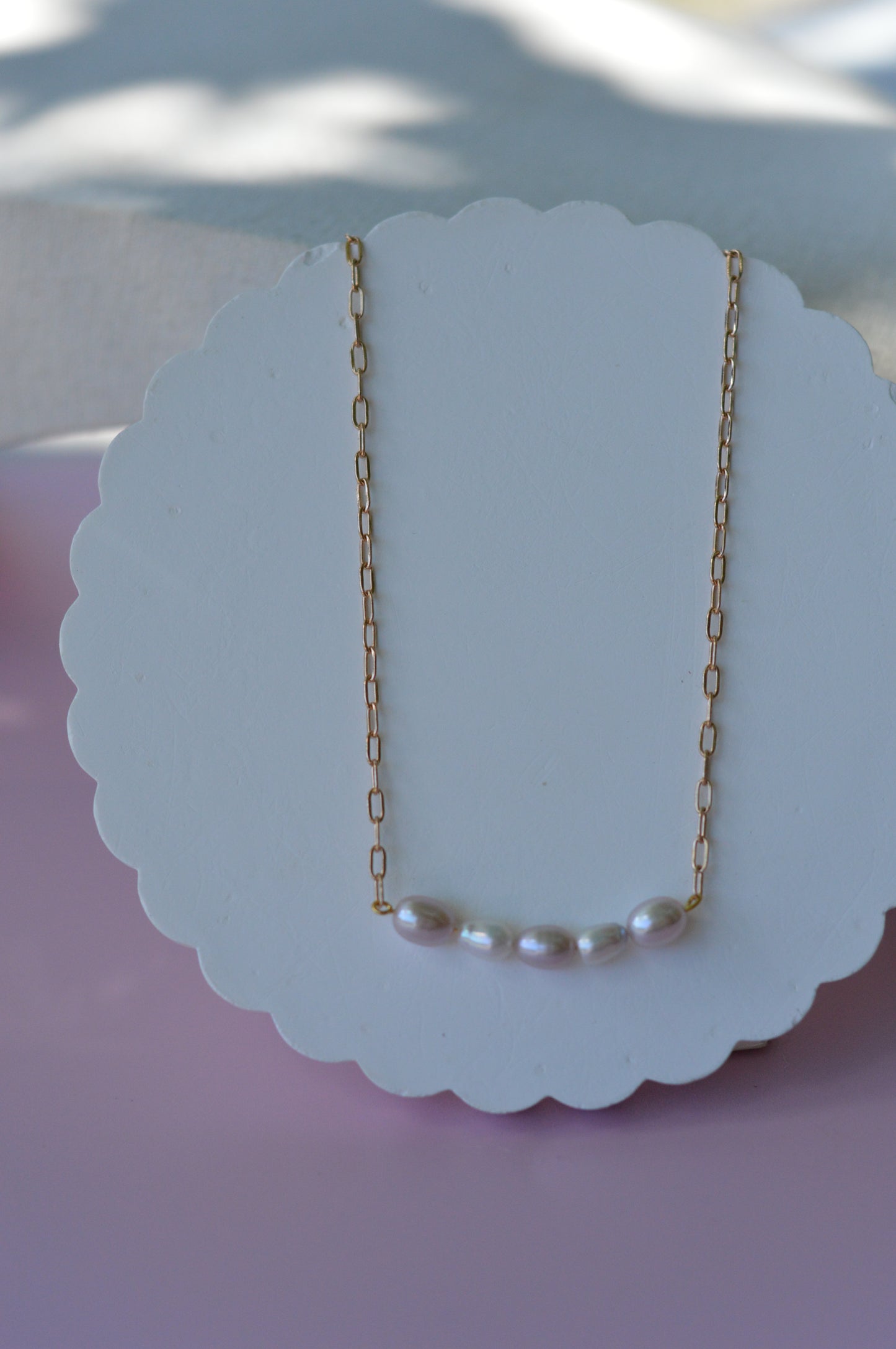 23" Pink & White Freshwater Pearl Necklace – Gold Plated Chain