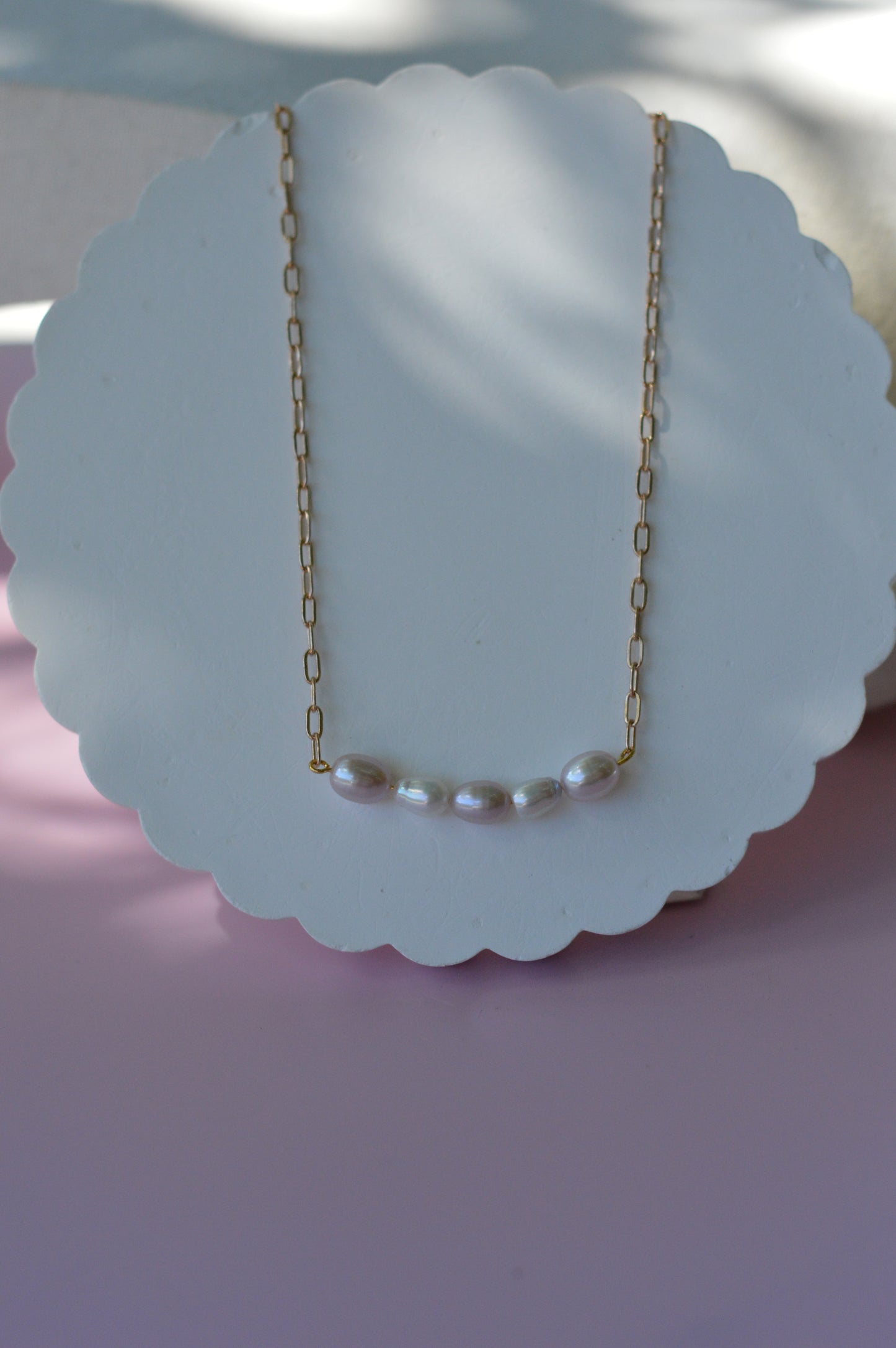 23" Pink & White Freshwater Pearl Necklace – Gold Plated Chain