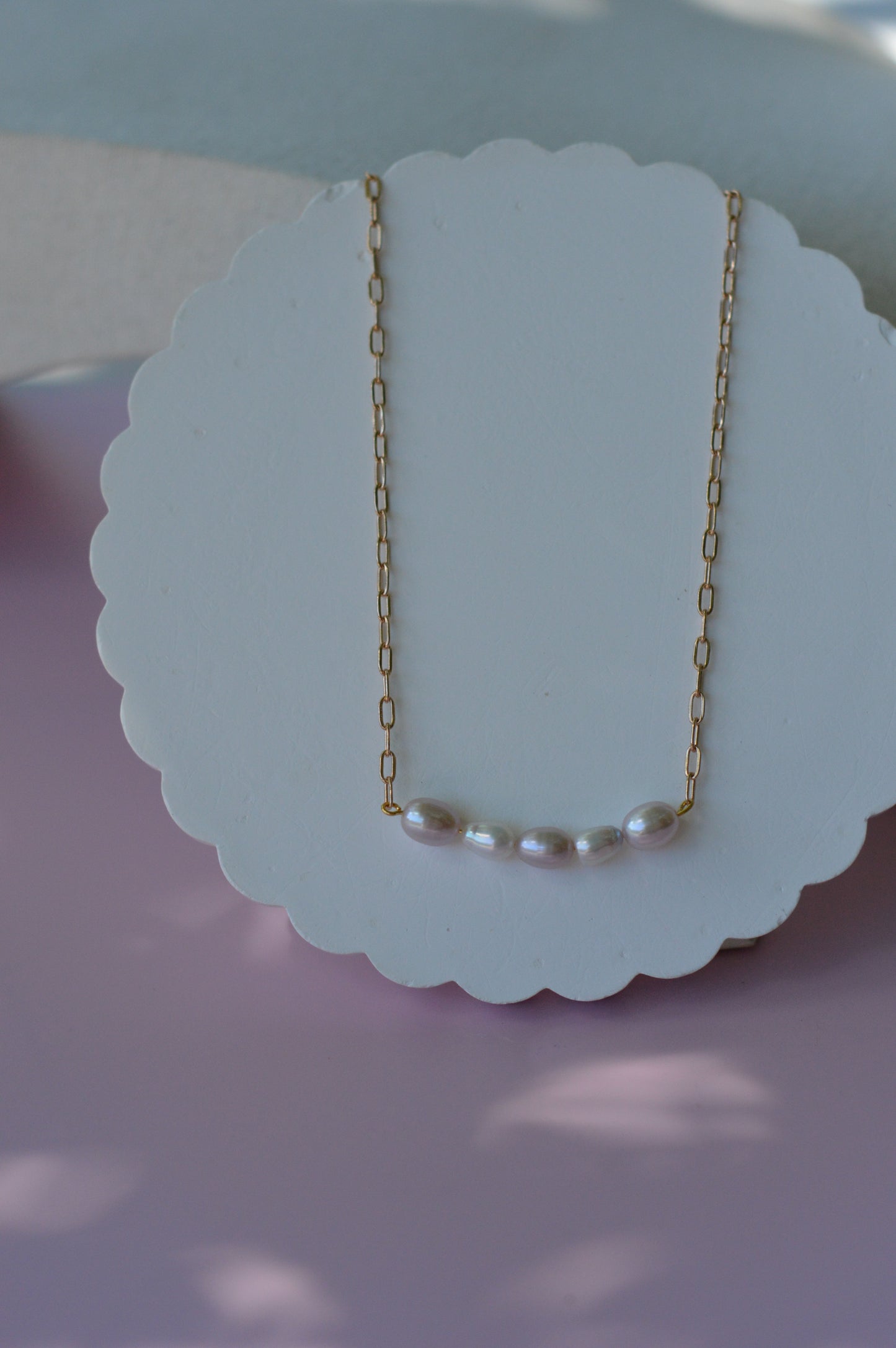 23" Pink & White Freshwater Pearl Necklace – Gold Plated Chain