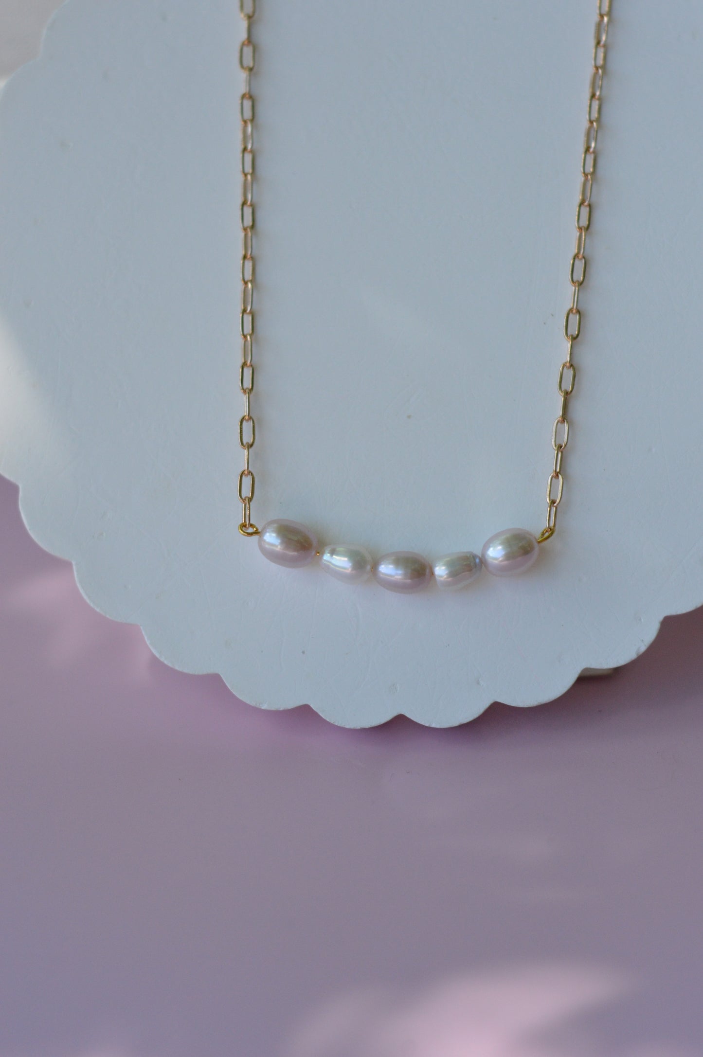 23" Pink & White Freshwater Pearl Necklace – Gold Plated Chain