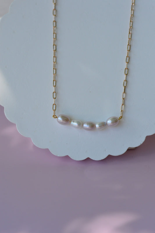 23" Pink & White Freshwater Pearl Necklace – Gold Plated Chain