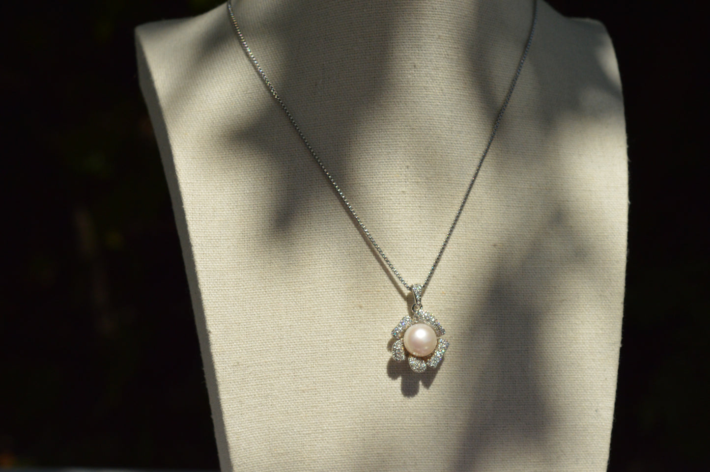 White Pearl Flower Pendant Necklace – 20-22" - Natural Freshwater Pearl