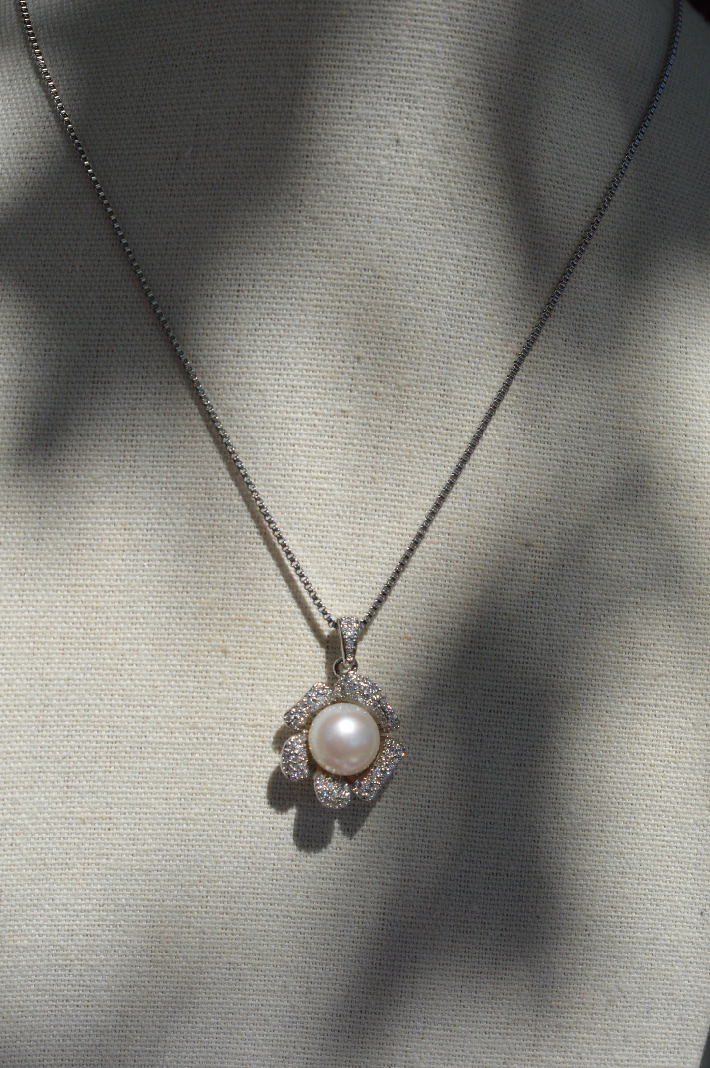 White Pearl Flower Pendant Necklace – 20-22" - Natural Freshwater Pearl