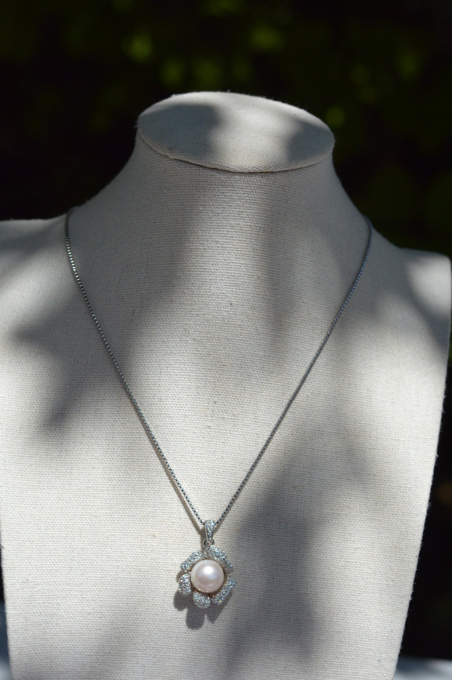 White Pearl Flower Pendant Necklace – 20-22" - Natural Freshwater Pearl