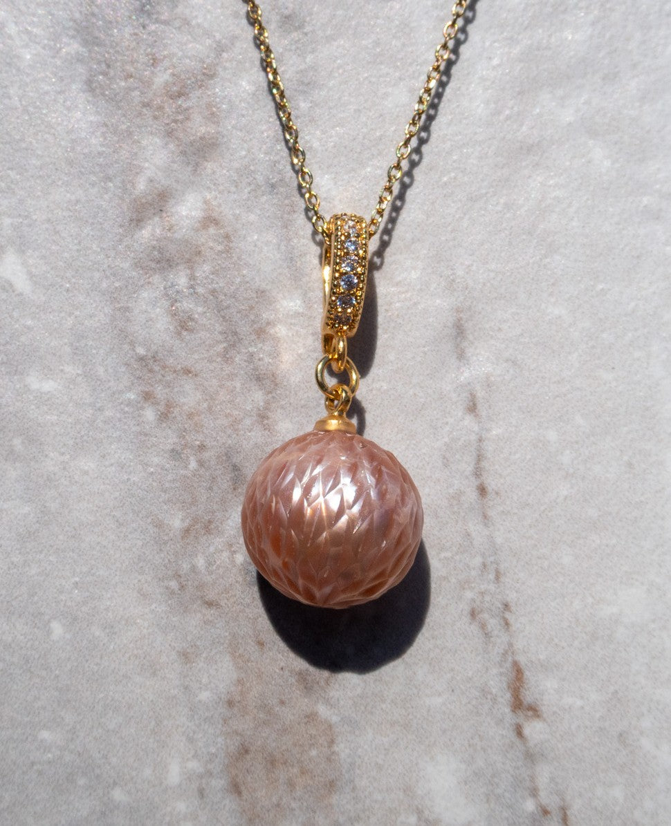 Dragon Scale Mauve Pearl Pendant