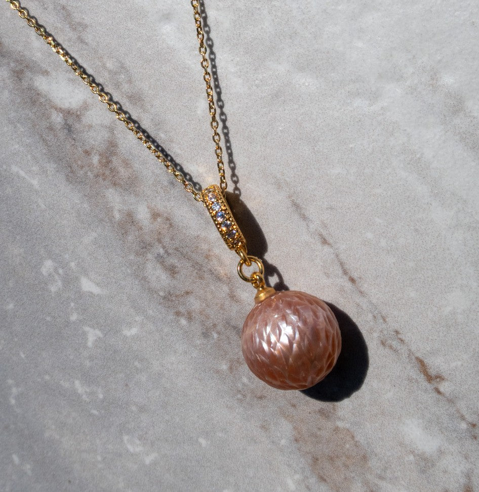 Dragon Scale Mauve Pearl Pendant