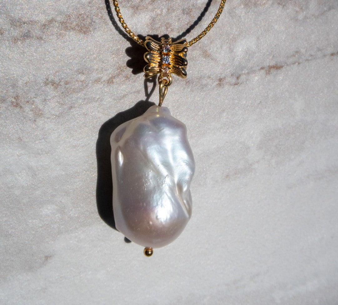 Iridescent White Baroque Pendant