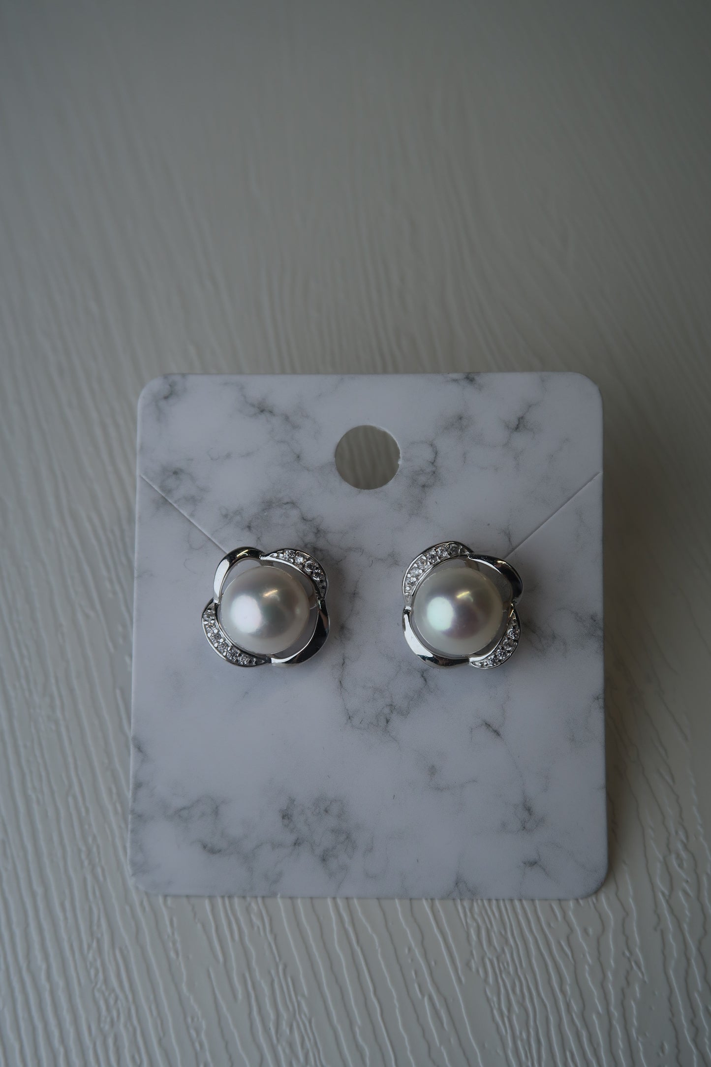 🌸Flower-Shaped Stud Earrings 🌸