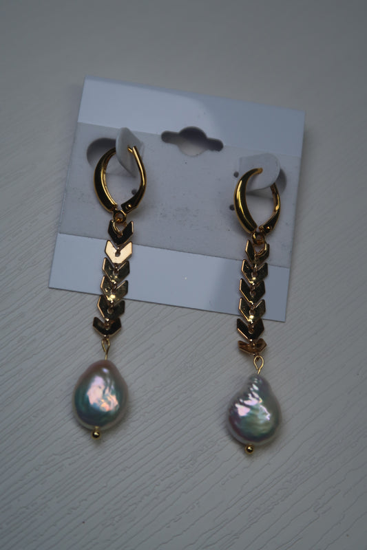 White Freshwater Pearl Earrings -Gold 925 Hoops