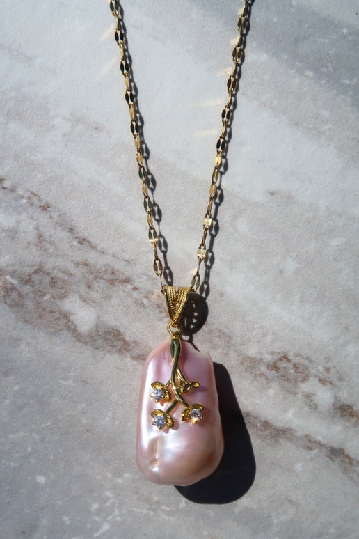 Natural Pink Baroque Pendant Necklace